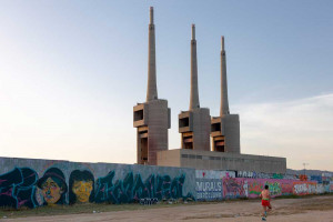 Das alte Wärmekraftwerk Tres Xemeneies wird Manifesta-Ort