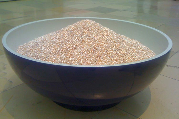 Bowl of Pearls, Ai Weiwei. 2006