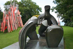 Im Skulpturengarten des Louisiana Museum of Modern Art