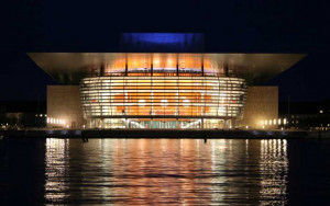 Die Oper von Kopenhagen bei Nacht