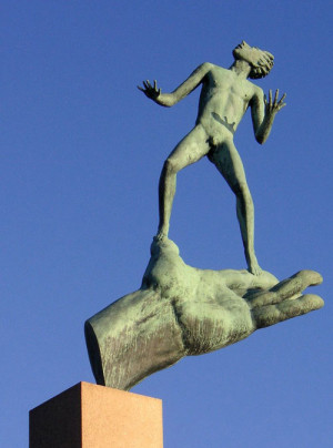 Carl Milles Kkulptur "Guds hand" in Millesgården