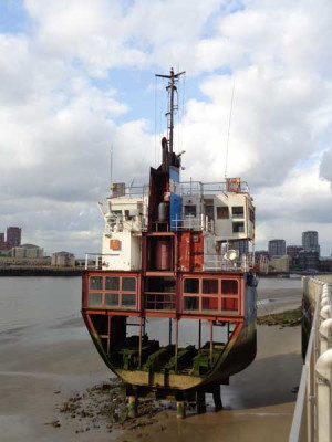 Vorab in London: Skulptur an der Themse