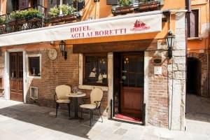 Hoteleingang Agli Alboretti