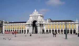 Praça do Comércio - der zentrale Platz in Lissabon