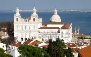 Typisch Lissabon: prunkvoller Barock vor der Bucht des Tejo